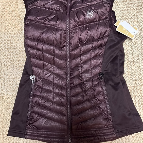 SALE!!!! Michael Kors hooded vest - Picture 5 of 7